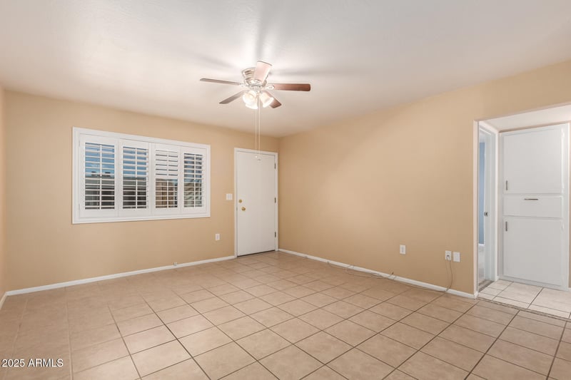 10528 Coggins Dr, Sun City, AZ 85351