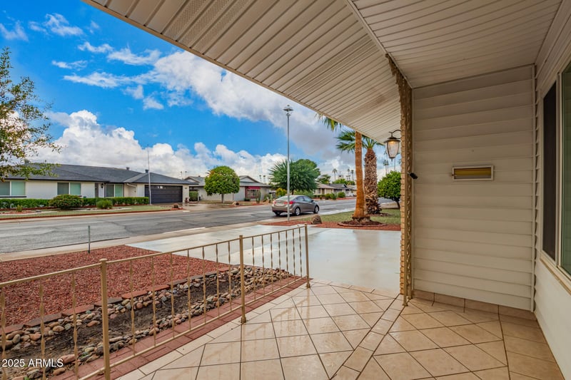 10528 Oak Ridge Dr, Sun City, AZ 85351