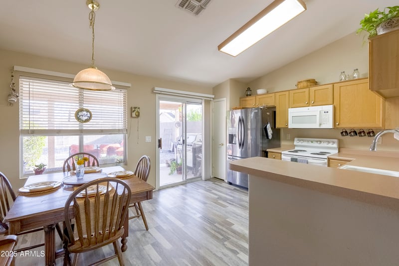 10528 Potter Dr, Peoria, AZ 85382