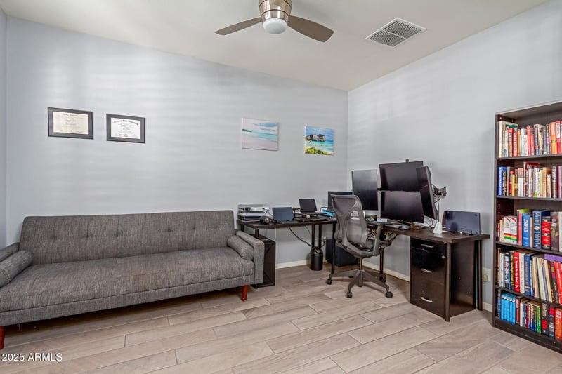 10529 Durant Dr, Mesa, AZ 85212
