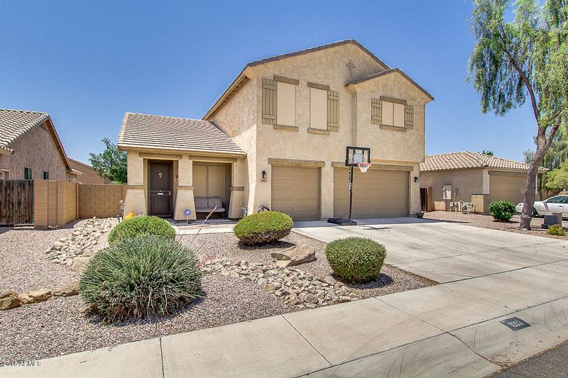 1053 E Oak Rd, San Tan Valley, AZ 85140