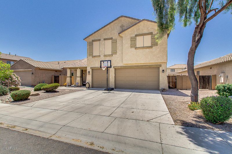 1053 E Oak Rd, San Tan Valley, AZ 85140