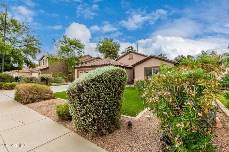 1053 Washington Ave, Gilbert, AZ 85233