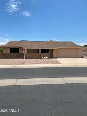 10532 Kingswood Cir, Sun City, AZ 85351