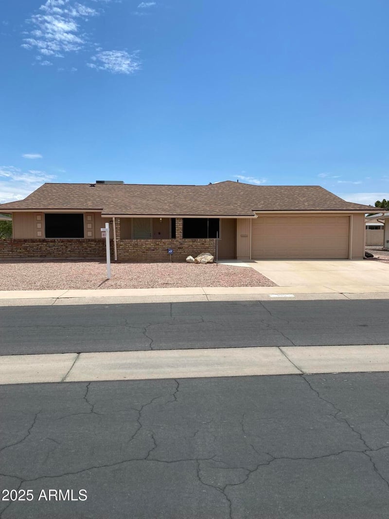 10532 Kingswood Cir, Sun City, AZ 85351