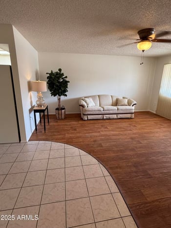 10532 Kingswood Cir, Sun City, AZ 85351