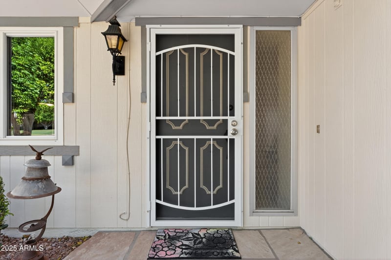 10533 Hutton Dr, Sun City, AZ 85351