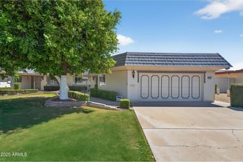 10533 Hutton Dr, Sun City, AZ 85351