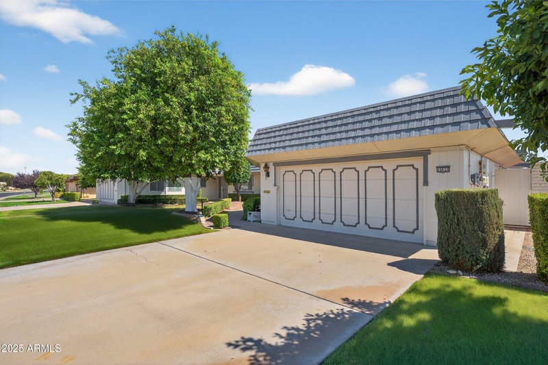 10533 Hutton Dr, Sun City, AZ 85351