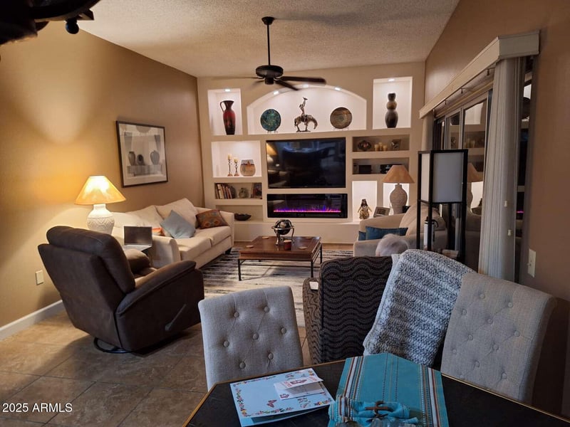 10533 Ocotillo Dr, Sun City, AZ 85373