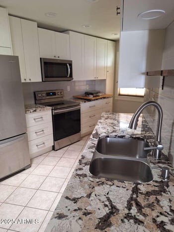 10533 Ocotillo Dr, Sun City, AZ 85373