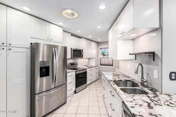 10533 Ocotillo Dr, Sun City, AZ 85373