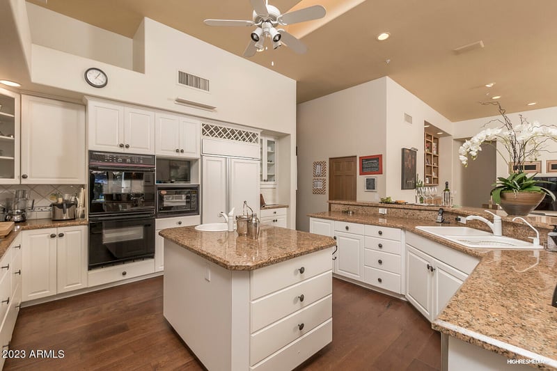 10537 E Sunnyside Dr, Scottsdale, AZ 85259