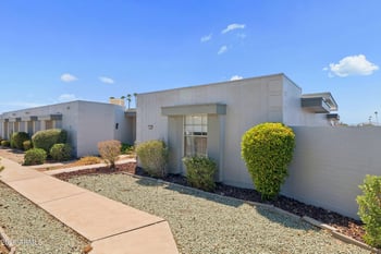 10538 W Palmeras Dr, Sun City, AZ 85373