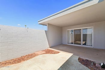 10538 W Palmeras Dr, Sun City, AZ 85373