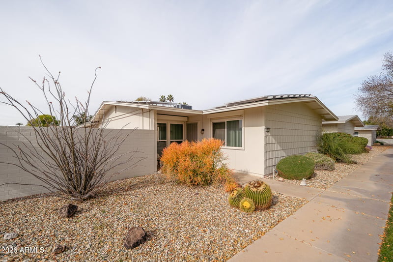 10539 Palmeras Dr, Sun City, AZ 85373