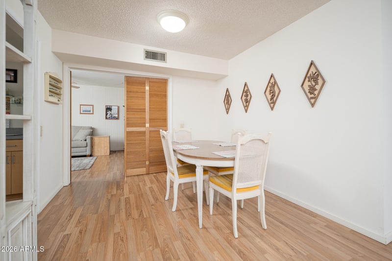 10539 Palmeras Dr, Sun City, AZ 85373