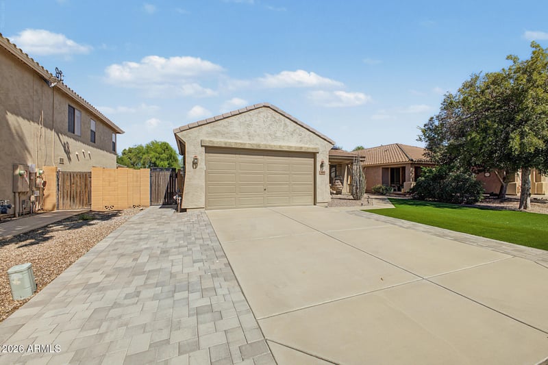 1054 E Press Rd, San Tan Valley, AZ 85140