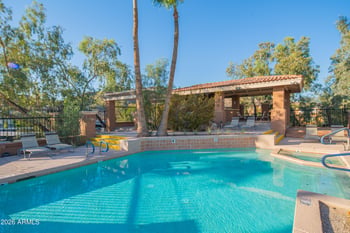 1054 E Shangri La Rd, Phoenix, AZ 85020