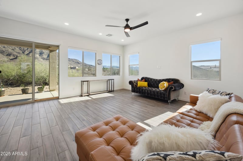 10540 32nd Dr, Laveen, AZ 85339