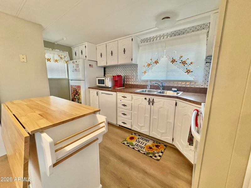 10540 Apache Trl #169, Apache Junction, AZ 85120