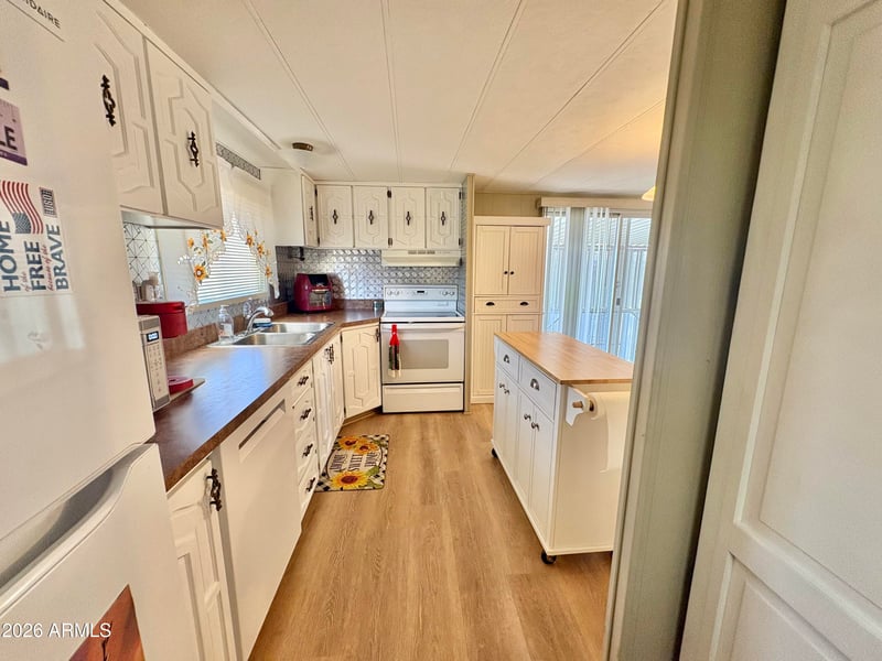 10540 Apache Trl #169, Apache Junction, AZ 85120