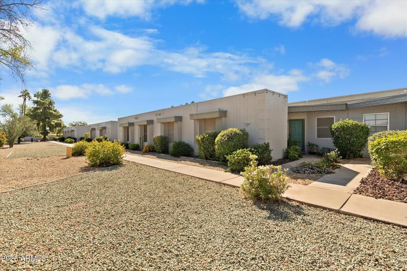 10540 Palmeras Dr, Sun City, AZ 85373