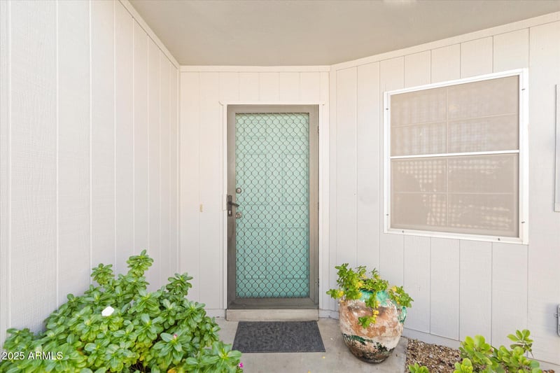 10540 Palmeras Dr, Sun City, AZ 85373