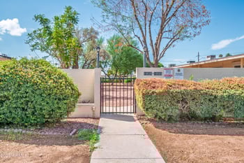 10541 Coggins Dr, Sun City, AZ 85351