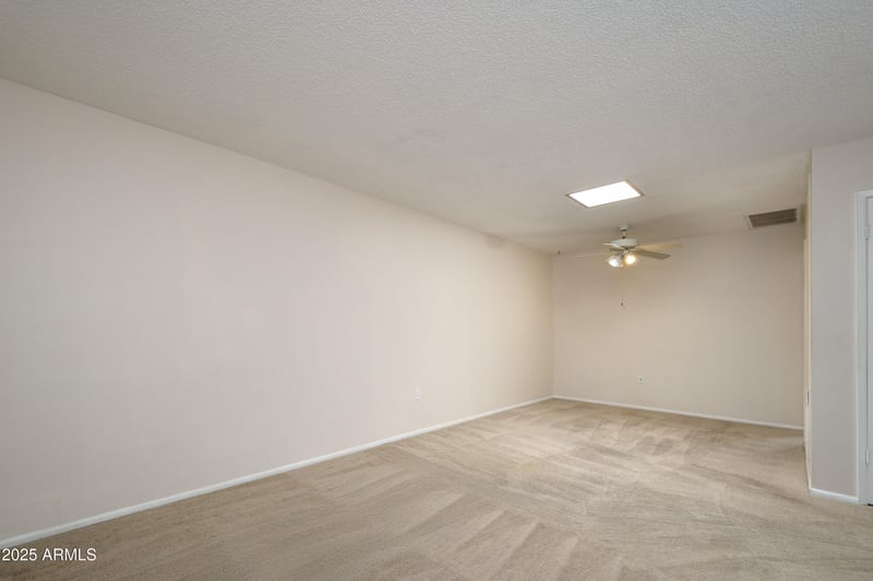 10541 Coggins Dr, Sun City, AZ 85351