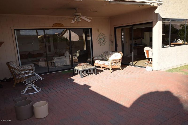 10541 E Elmhurst Dr, Sun Lakes, AZ 85248