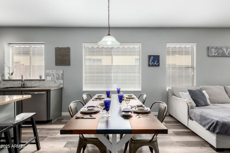 10543 Flossmoor Ave, Mesa, AZ 85208