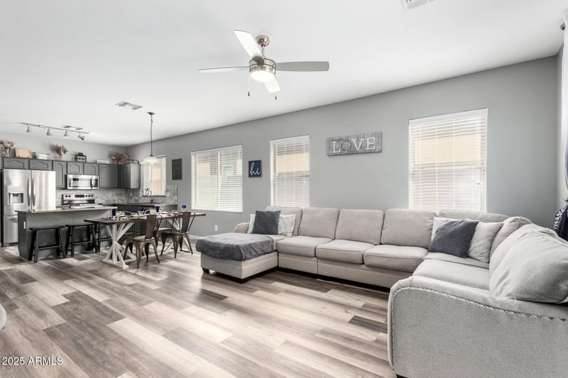 10543 Flossmoor Ave, Mesa, AZ 85208