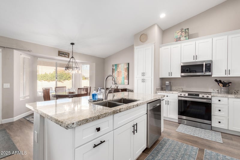 10544 Halley Dr, Sun Lakes, AZ 85248