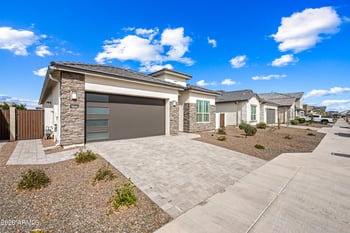 10544 Harmony Ln, Peoria, AZ 85382