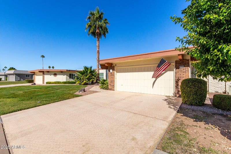 10544 Pineaire Dr, Sun City, AZ 85351