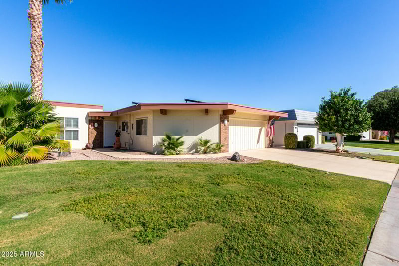 10544 Pineaire Dr, Sun City, AZ 85351