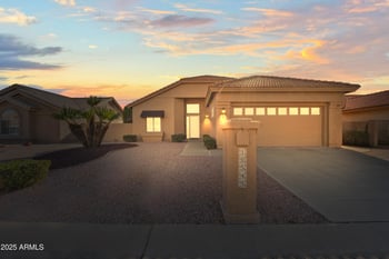 10545 Halley Dr, Sun Lakes, AZ 85248