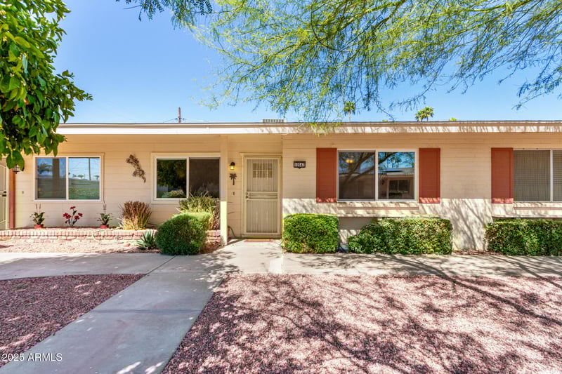 10547 Coggins Dr, Sun City, AZ 85351