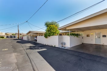 10547 Coggins Dr, Sun City, AZ 85351