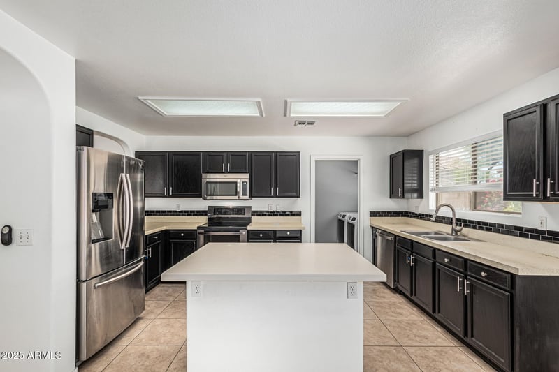 10548 Balmoral Ave, Mesa, AZ 85208