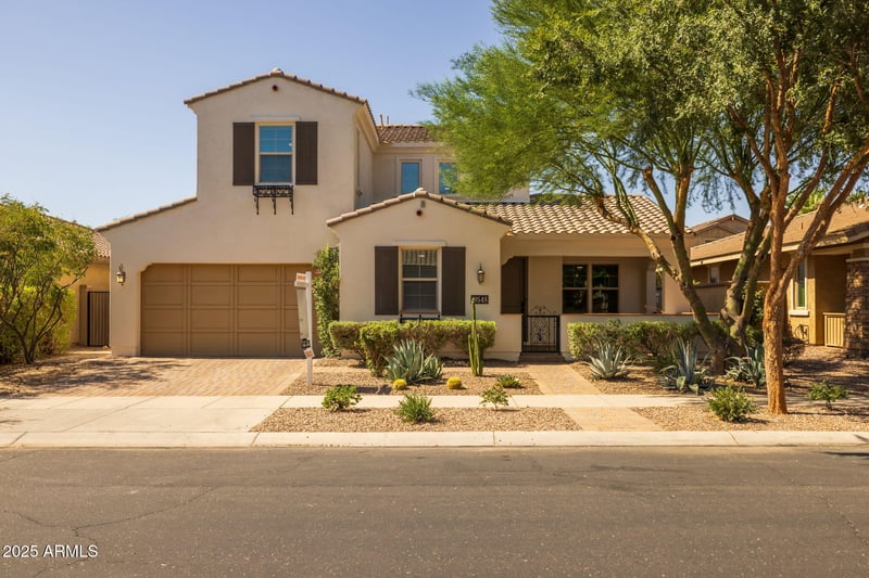 10548 Kinetic Dr, Mesa, AZ 85212