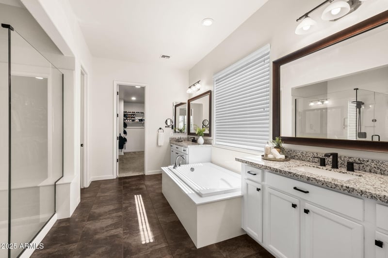 10548 Kinetic Dr, Mesa, AZ 85212