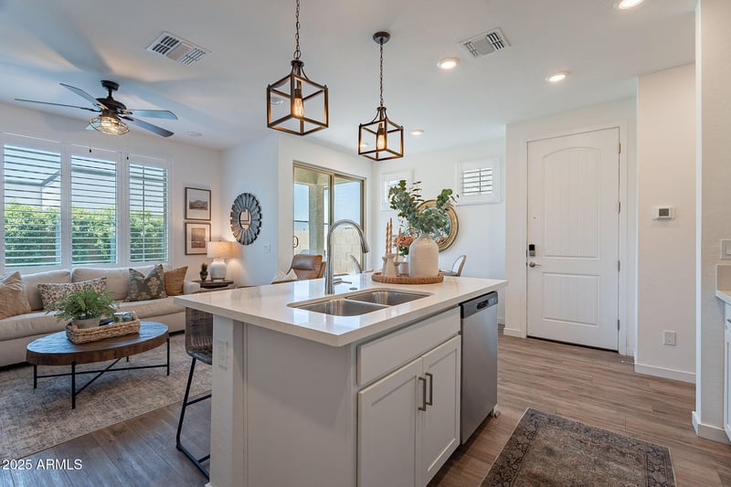 1055 Diamondback Dr, Chandler, AZ 85286