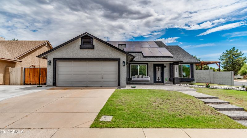 1055 S Buchanan St, Gilbert, AZ 85233