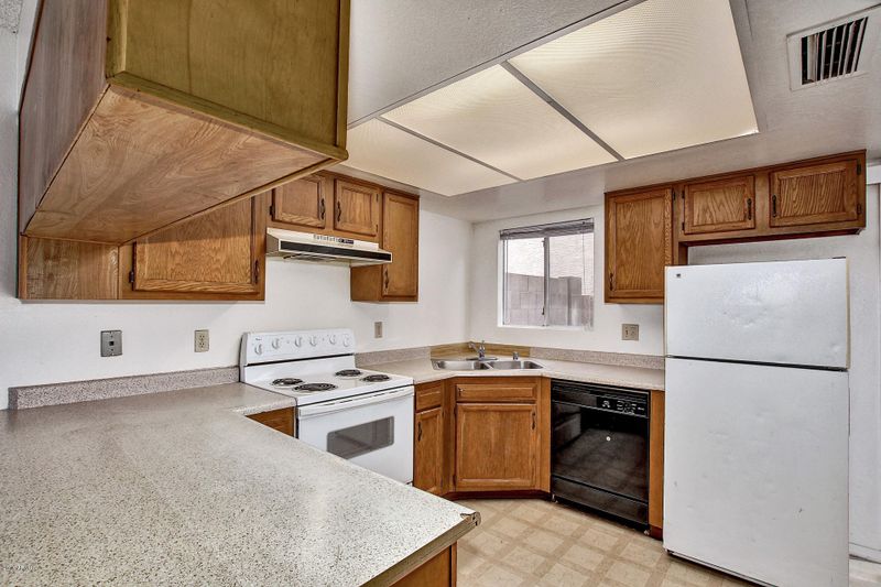 1055 W 5th St #7, Tempe, AZ 85281