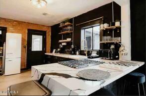 1055 Whitton Ave, Phoenix, AZ 85014