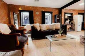 1055 Whitton Ave, Phoenix, AZ 85014