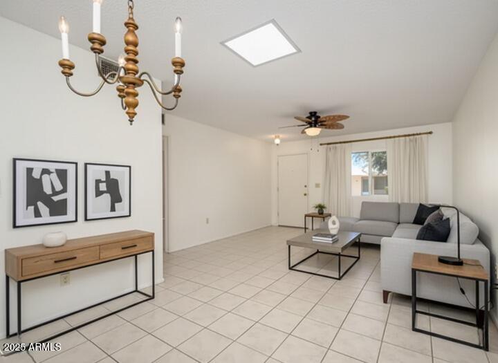 10559 Coggins Dr, Sun City, AZ 85351