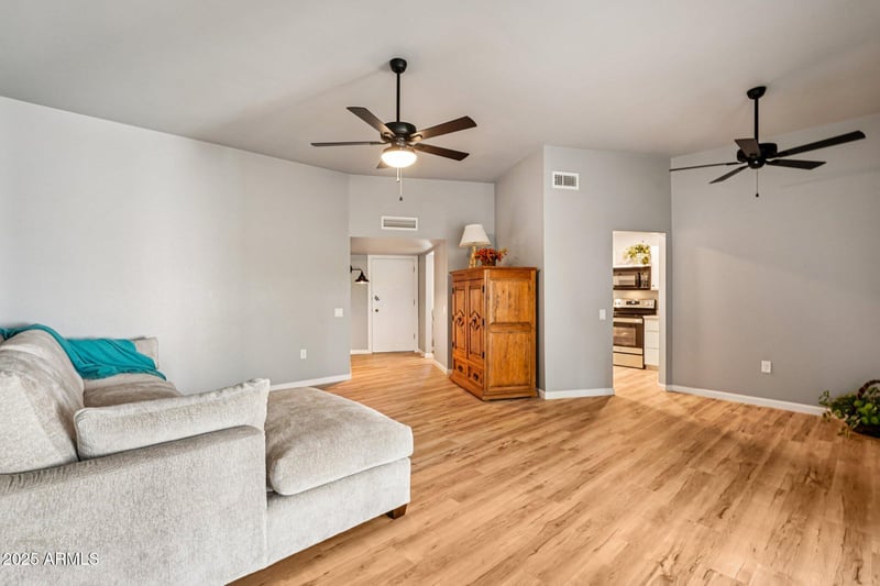 10560 Palmeras Dr, Sun City, AZ 85373